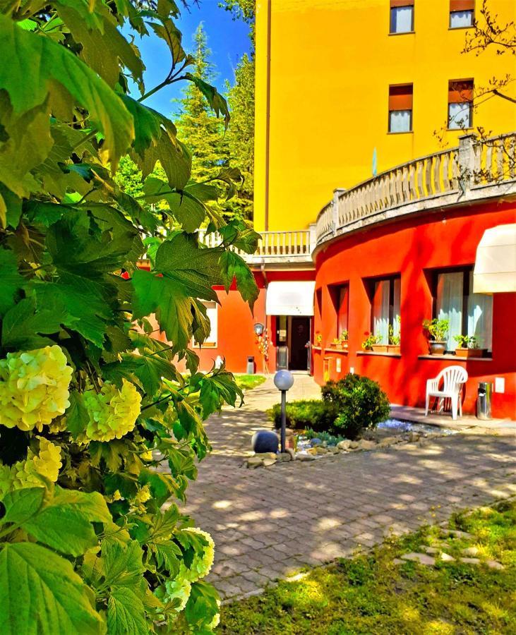 Hotel Prato Verde Polinago Buitenkant foto